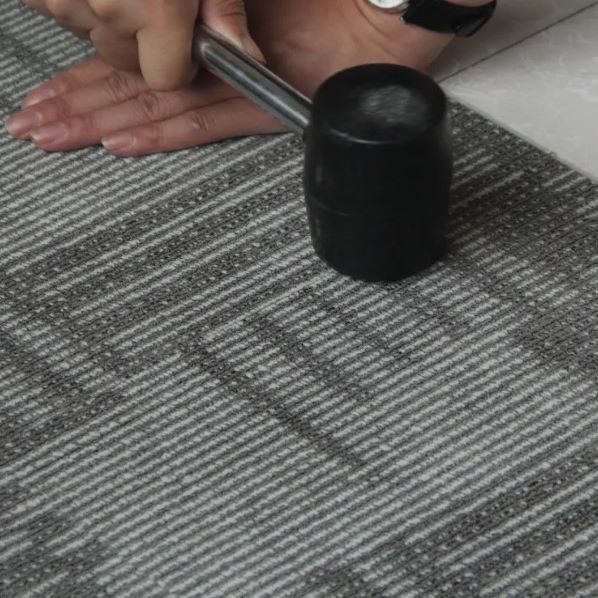 600*600 900*900 एसपीसी कठोर विनाइल फर्श 3 मिमी-8 मिमी कम्पोजिट कोर क्लिक फर्श