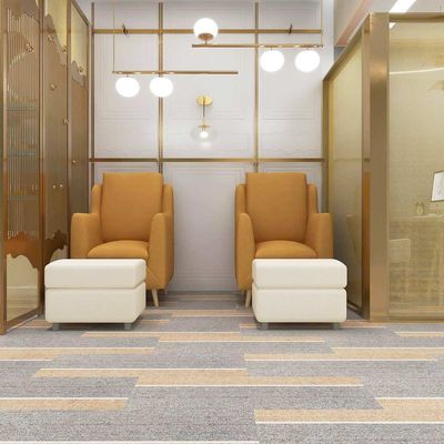 लोचदार फर्श कालीन किसी भी स्थान के लिए अनुकूलन योग्य