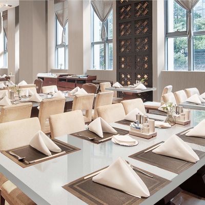 फर्श टाइलें उत्कृष्ट पहनने के प्रतिरोध और पर्यावरण के अनुकूल सामग्री